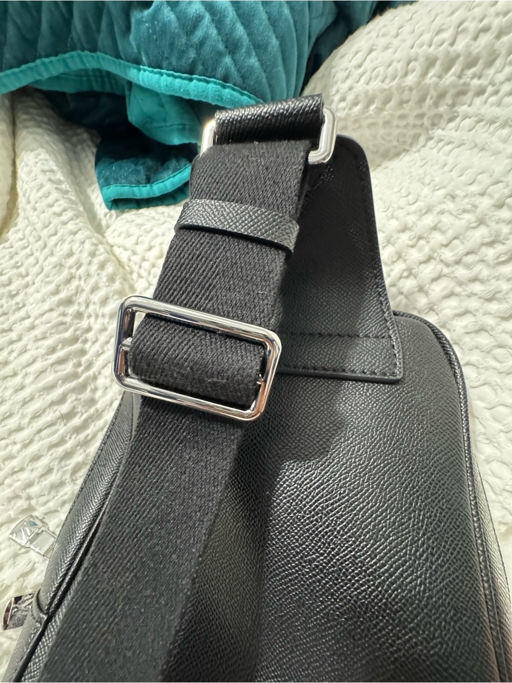 Classic Black Men's Sling Bag with Adjustable Strap